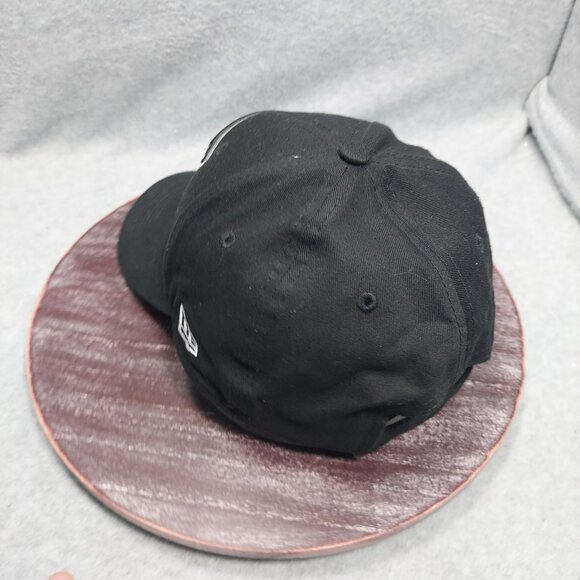 New Era Atlanta Falcons Black Adjustable Cap - Picture 4 of 11